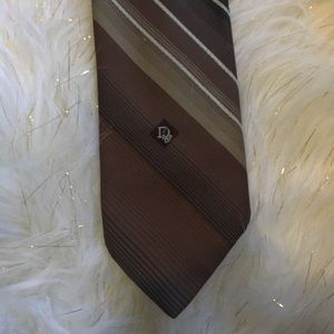LAST CHANCE - Christian Dior brown striped tie 😍